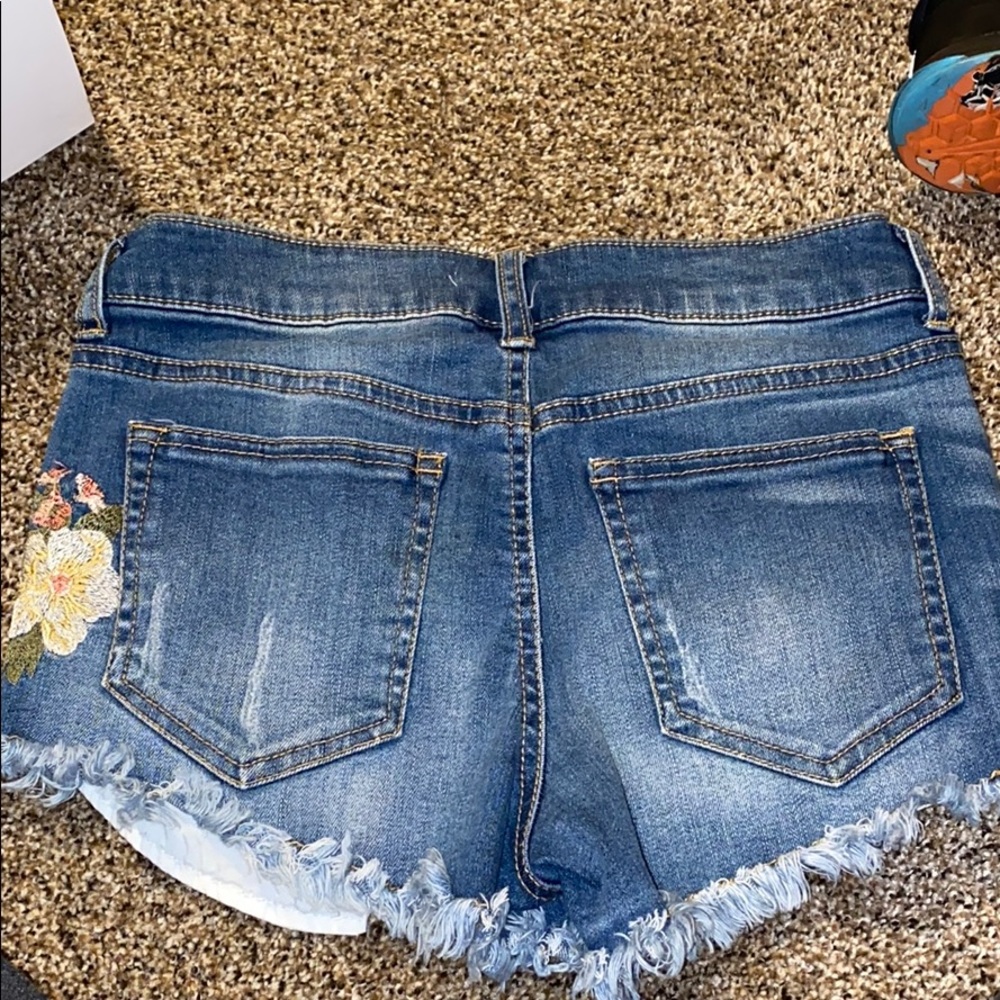 Shorts - Picture 2 of 2